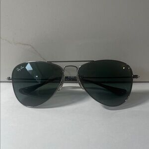 Authentic JUNIOR Ray-Ban Sunglasses - Silver Frame with Green Lenses RJ 9506s